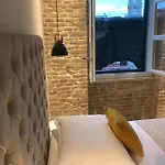 Park Apartment *