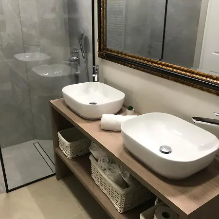 Park Apartment